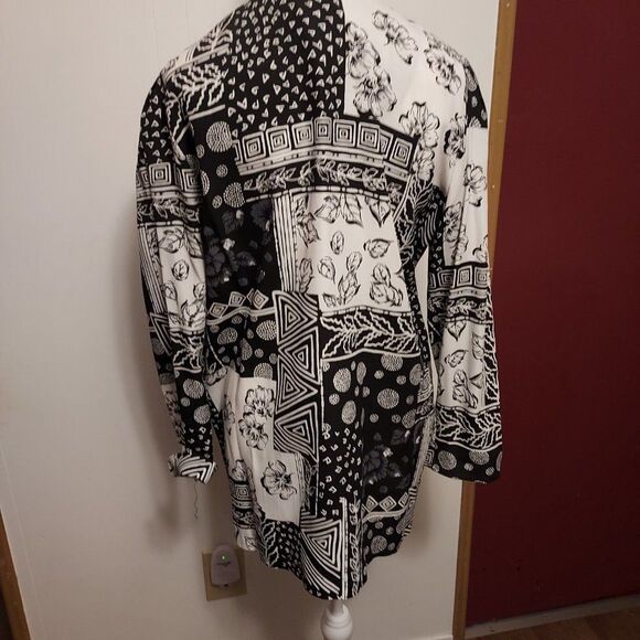 Risa Ann New York VGC  21 1/2 arm pit to pit 29 inch long - Picture 2 of 6